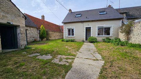 Située à quelques minute de Fisme, maison comprenant une cuisine amenagée et équipée, un salon-séjour avec insert, 3 chambres, salle de bains avec wc, salle d'eau avec wc, dressing, garage, dépendance, grenier,j ardin et terrasse. Portail automatique...