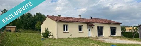 Idéalement située dans un environnement calme et à environ 15 kms de Bergerac, je vous propose cette grande maison de plain-pied avec double garage indépendant. La maison se compose d'une entrée desservant une cuisine ouverte sur séjour, salon, 4 cha...