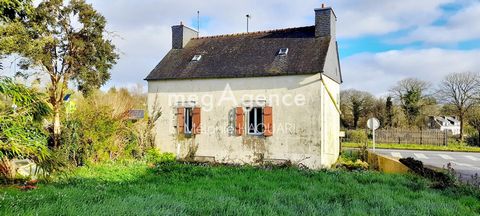 Située dans la charmante commune de Scaër (29), à 30 minutes des plages, cette maison de 80m² offre une opportunité unique pour les amateurs de rénovation. Idéalement située, commerces et écoles à pied, cette propriété vous permettra de créer la mais...