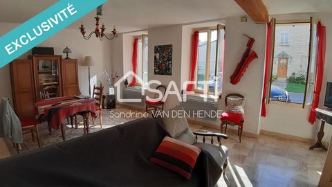 Venez vite découvrir cette maison avec commodités de Plain-pied, rare sur le secteur!! Située à 14 min de Sissonne!! En rez-de-chaussée vous entrez dans un couloir équipé de nombreux rangements, il dessert un spacieux séjour très lumineux où siège un...