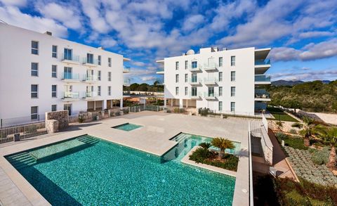 Description of object: These beautiful apartments very close to the marina consist of a constructed area of 79 m² (including terraces) with 2 bedrooms, 2 bathrooms (1 en-suite), 1 living / dining room, 1 kitchen and 1 balcony (approx. 17 m²). This co...