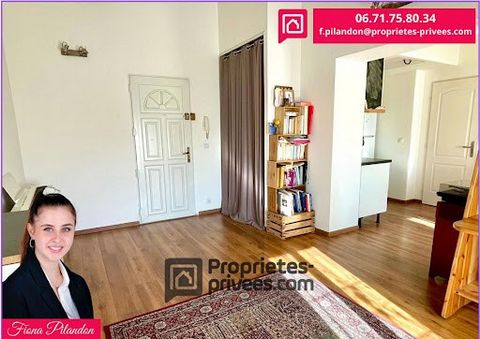 Découvrez ce bel appartement de plus de 38 m² au 2eme étage d'une petite copropriété composée de 5 lots, situé en plein coeur de Lauris, idéal pour un premier achat ou un investissement locatif. Dès l'entrée, vous serez séduit par son agencement fonc...