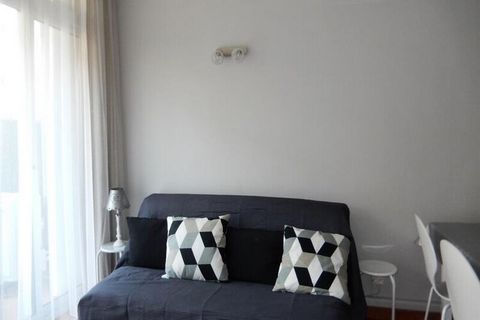 L'appartamento a Estartit, con capacità per 4 persone, dispone di 1 camera da letto e si estende su 39 m². Situato in un complesso residenziale, è strategicamente posizionato a 250 m dal supermercato, a 350 m dalla spiaggia di sabbia, a 500 m dal cen...