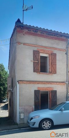 Village house located in Mauressac in the South of Toulouse, a lovely little village where life is good, known for its Christmas lights. Close to Auterive, this peaceful and quiet village has a nursery school, not far from all amenities, 35 minutes f...