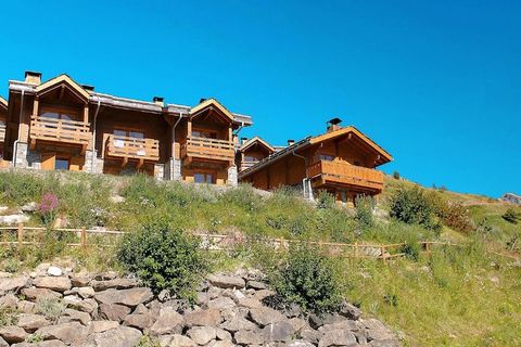 Résidence Le Grand Panorama II bestaat uit enkele appartementengebouwen met daaromheen een aantal geschakelde chalets. Het geheel is in traditionele stijl gebouwd met gebruik van veel hout en natuursteen. De appartementen zijn allemaal doelmatig en n...