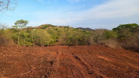 Grundstücke befinden sich vor einer öffentlichen Straße, nur wenige Minuten vom Strand entfernt, werden gewerblich und privat genutzt und verfügen über grundlegende Dienstleistungen. Los 1: $ 319.990 – 1500 m2 Los 2: 319.990 $ – 1500 m2 Los 3: $ 319....