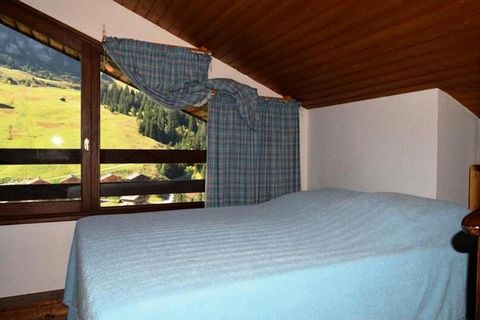 Located in the peaceful Samance district at the top of the Chinaillon resort, the residence offers a quiet retreat just 600 meters from the slopes and a short 10-minute walk from the Chinaillon village center. This 1st-floor apartment features a cozy...