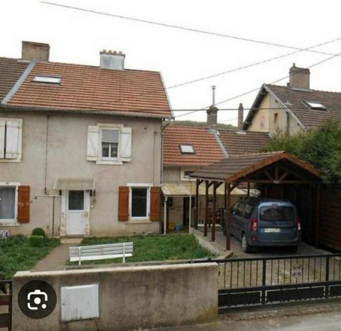 SPÉCIAL INVESTISSEUR MAISON LOUÉE Saisissez l'opportunité d'acquérir cette charmante maison à Moyeuvre grande. Actuellement louée à 530 € par mois. Précision, il y a actuellement un locataire dans le bien. Elle vous offre un bel espace extérieur avec...