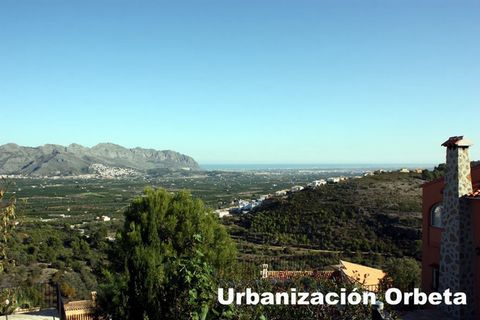 Baugrundstück von 1000 m2 in der Urbanisation von Orbeta Orba Alicante Costa Blanca Auf diesem Grundstück ist möglich ein Haus von 250 m2 auf zwei Etagen zu bauen Das Grundstück hat eine fantastische Aussicht auf das Meer das Tal und die Berge Nur ei...