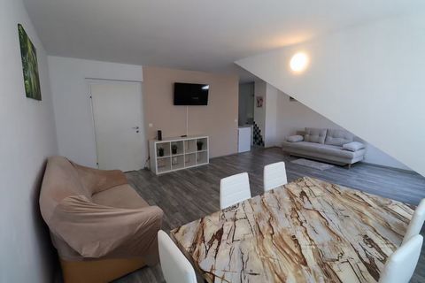 This beautiful three-room apartment is located near the center of Vienna. Newly renovated and furnished, this business apartment for 6 people is at your disposal. Lots of style with a touch of luxury.