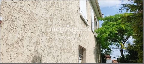 MAISON avec GRANDE DEPENDANCE cour et jardin CENTRE BOURG