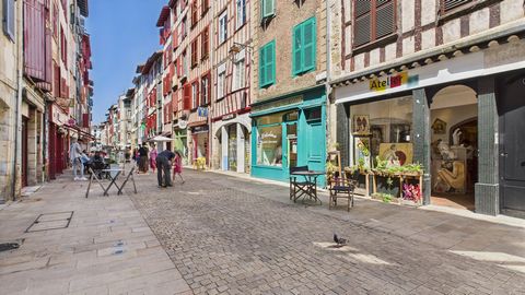Au coeur du petit bayonne proche des Halles.