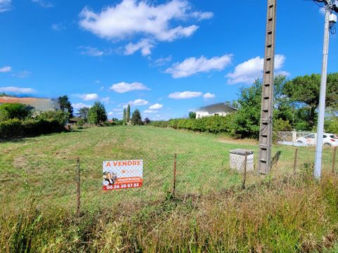 Terrain à Bâtir de 2720m² viabilisé, plat clos en région Midi Pyrénées