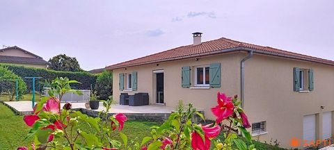 Charmante villa avec sous sol complet, sur un terrain clos de 1 094 m².