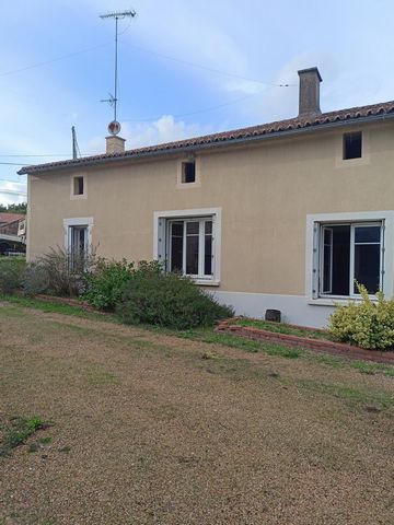 TRES GRAND POTENTIEL ET VOUS TROUVEREZ UNE PROPRIETE AU BORD DE LA DIVE POUR UN MOMENT DE DEPENTANTE OU DE PECHE