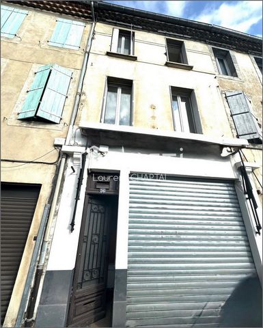 Immeuble avec gros potentiel.