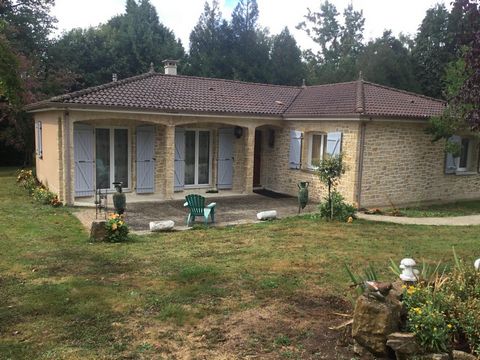 Maison familiale de plain-pied à Bonnac-la-Cote