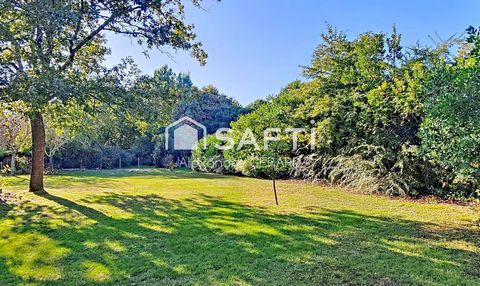 Terrain constructible de 906 m² avec une emprise au sol autorisée de 235 m²