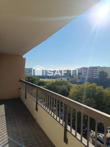 appartement 94m2 , 4P traversant lumineux , balcon, terrasse , cave , place de parking en sous sol , 2 salle d'eau ,3wc