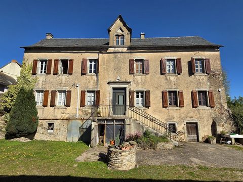 Superbe corps de ferme en pierres