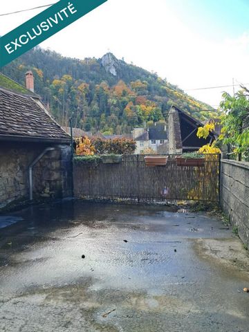 CENTRE VILLE AVEC GARAGE ET TERASSE