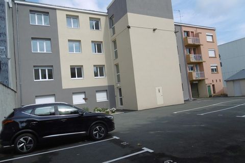 Emplacement idéal pour cet appartement refait à neuf.