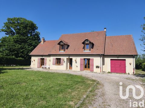 iad France - Catherine Bernet vous propose: Cadre verdoyant, à proximité des lacs d'Orient, à 30mm de Troyes, . et à 5kms de toutes commodités, cette maison de 8 pièces située à Géraudot est l'endroit idéal pour votre famille. Avec une surface habita...