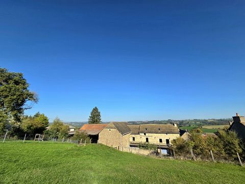 Corps de ferme avec vue panoramique sur un terrain d'environ 5 000m²