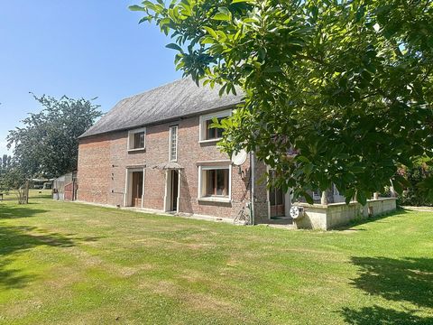 Maison 5 chambres ,bureau avec un fort potentiel sur un très beau terrain .