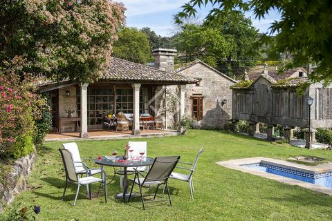 This traditional Galician-type property provides a unique and wonderful environment. The property is formed of two stone constructions of more than 170 years old, maintaining the typical architecture of a traditional Galician cottage. As we arrive at...