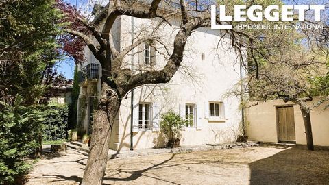 A20692CG34 - Great opportunity for this property ensemble of a gorgeous well renovated Maison de maître (see Ref. A20279CG34) for the house on its own) and huge barn (ca. 200 m²) to convert for your needs. The main house offers 6 bedrooms, 2 bathroom...
