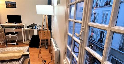 Step into our compact studio apartment, situated on the charming rue de Belfort within Paris' 11th district. Accessible exclusively via stairs, this apartment finds its place on the 2nd floor of a meticulously maintained and secure building. The dwel...