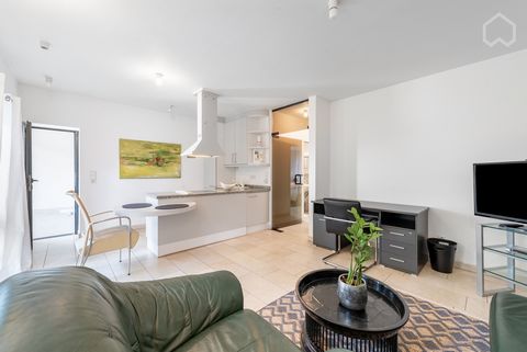 Located in Vinn a quiet district of Moers, we offer a uniquely furnished apartment with lots of natural light. The apartment is located near the famous Schlosspark and is only a few minutes away from Moers city center. There are shopping facilities, ...