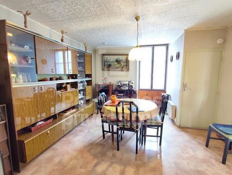 Ideally located, 2 mins from the A77, discover this house in the town centre of Pouilly sur Loire. It includes a cellar and a workshop on the ground floor. On the first floor: fitted kitchen, living room, two bedrooms. On the second floor, a separate...