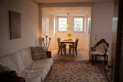 Simple individually furnished vacation apartment (110sqm) with 3 bedrooms for 6-8 people in a small romantic Renaissance castle in Mansbach in the middle of the North Hessian Kuppenrhön near the Green Belt. The apartment has radiators for basic needs...