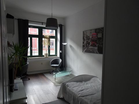 The apartment was fresh renovated and in 2021. There are 2bedrooms. One is equipped with a 140x200 bed, TV and HiFi and a workstation with LAN connection (50Mbit download). WiFi is available throughout the apartment. The 2nd bedroom has a smart TV, a...