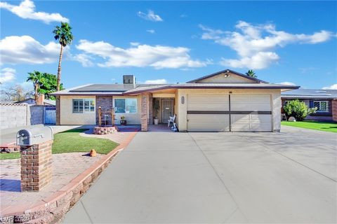 Immaculate single-story home located in a NON-HOA community! Beautiful curb appeal with recently updated front yard with enough parking space for up to 5 cars!! Paved RV parking! four bedrooms, two bathrooms, and so much added space!! Beautiful kitch...