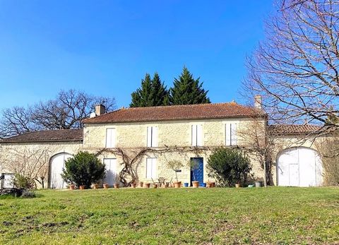 Situated between Monségur and Sauveterre de Guyenne, this stunning country house is a beloved family retreat as well as an award-winning vineyard.  With 10 hectares of land, the vines are tended by an employee who is a long-term connoisseur of the wi...