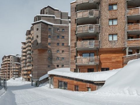 This new residence is located in the 'Les Crozats' district. Enjoy apartments with bright colors and plenty of storage space. The residence is connected directly with escalators to the center of the resort. Apartment 1 bedroom for 5 people Superior A...