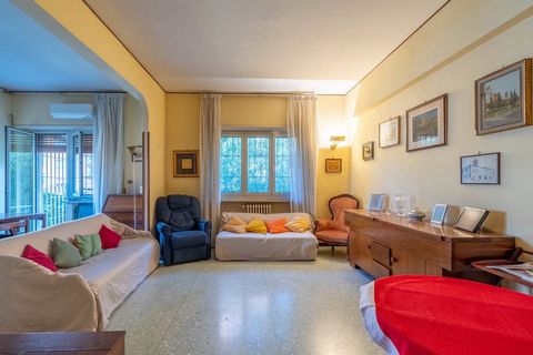 We are pleased to offer for sale a delightful apartment located on the ground floor in via Castelfranco Veneto in he Flaminio area. The property has 110 smq, generous 50 sqm garden and is composed of a large entrance hall, a spacious living room, two...