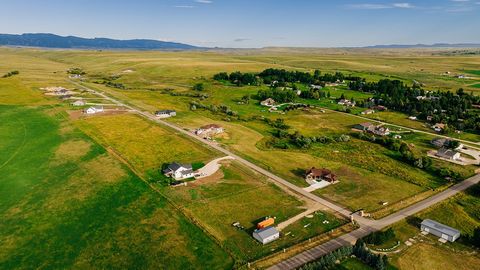Fox Hollow at Jeffries Draw offre une vie occidentale de luxe et un coin de paradis du Wyoming, à seulement 12 minutes du centre-ville de Sheridan, dans le Wyoming. Ces terrains offrent une vue imprenable sur les montagnes Bighorn, les routes pavées,...