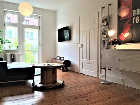 3 room apartment with two identical bedrooms in a centrally located Art Nouveau house. Built in Karlsruhe's oldest district, Mühlburg. Best choice for you if you appreciate individual design, a beautiful well equiped kitchen, 2 sunny balconies with a...