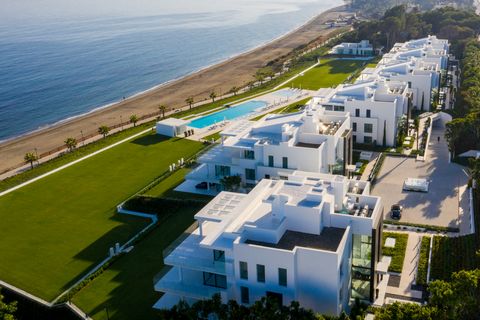 Located in Estepona. For Short term rental: A stunning brand new Apt in Imare- Estepona. Fabulous front line complex with great panoramic views of the Mediterranean sea. The property offers 4 double bedrooms and 4 bathrooms, all ensuite, together wit...