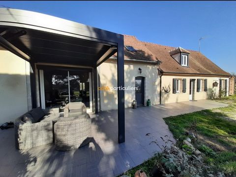The Côté Particuliers Agency offers you this fully renovated farmhouse of 166 m2, on 3,400 m2 of land, in a quiet environment with unobstructed views. At the end of a path, with a motorized gate, come and discover this old farmhouse completely renova...