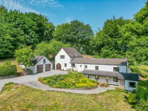 This captivating, five-bedroom country property has cottagey charm, fresh, contemporary appeal and an incomparable long distance outlook over the Wye Valley. What makes this house special is the setting and the views. From the terrace at the back of ...