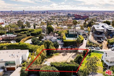 Located just a short distance away from the famed Sunset Strip, this 11,000+ sq ft lot is an amazing opportunity for someone to develop a grand estate with sweeping city views and flat, usable outdoor space. There were previously approved plans and p...