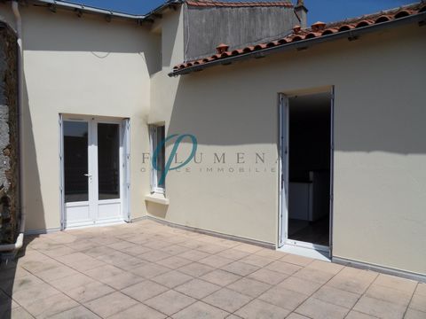 FILUMENA offers you in EXCLUSIVITY this apartment, located in the village of St Laurent des Autels including a living room with kitchen area, 2 bedrooms, a bathroom and a separate toilet. The apartment has a large terrace. Housing with tenant in plac...