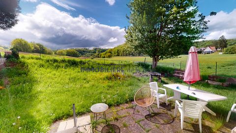 Virtual tour available Located in Bitche, close to all amenities, this 84m2 terraced house is nestled in a peaceful area on the edge of fields. It is composed as follows: - On the ground floor: an entrance, a separate toilet, a spacious living room o...