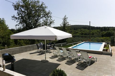 Offering a beautiful outdoor seasonal swimming pool, Apartments Villa Harmonia are situated in Cilipi, little place in Konavle region, approximately 19 km away from Dubrovnik's historic centre, and close to Dubrovnik Airport. Guests will have access ...