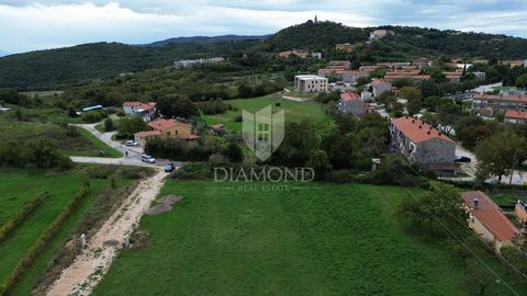 Location: Istarska županija, Labin, Labin. Building land in the very center of Labin. We are selling an excellent building plot in the center of Labin. The land is rectangular in shape and completely flat. This excellent property is located in a quie...